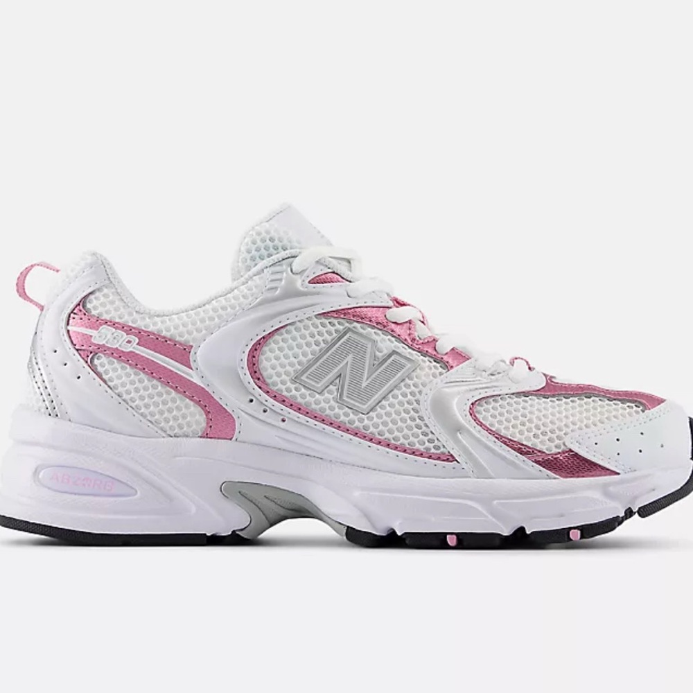 New Balance 530 | White + Pink
